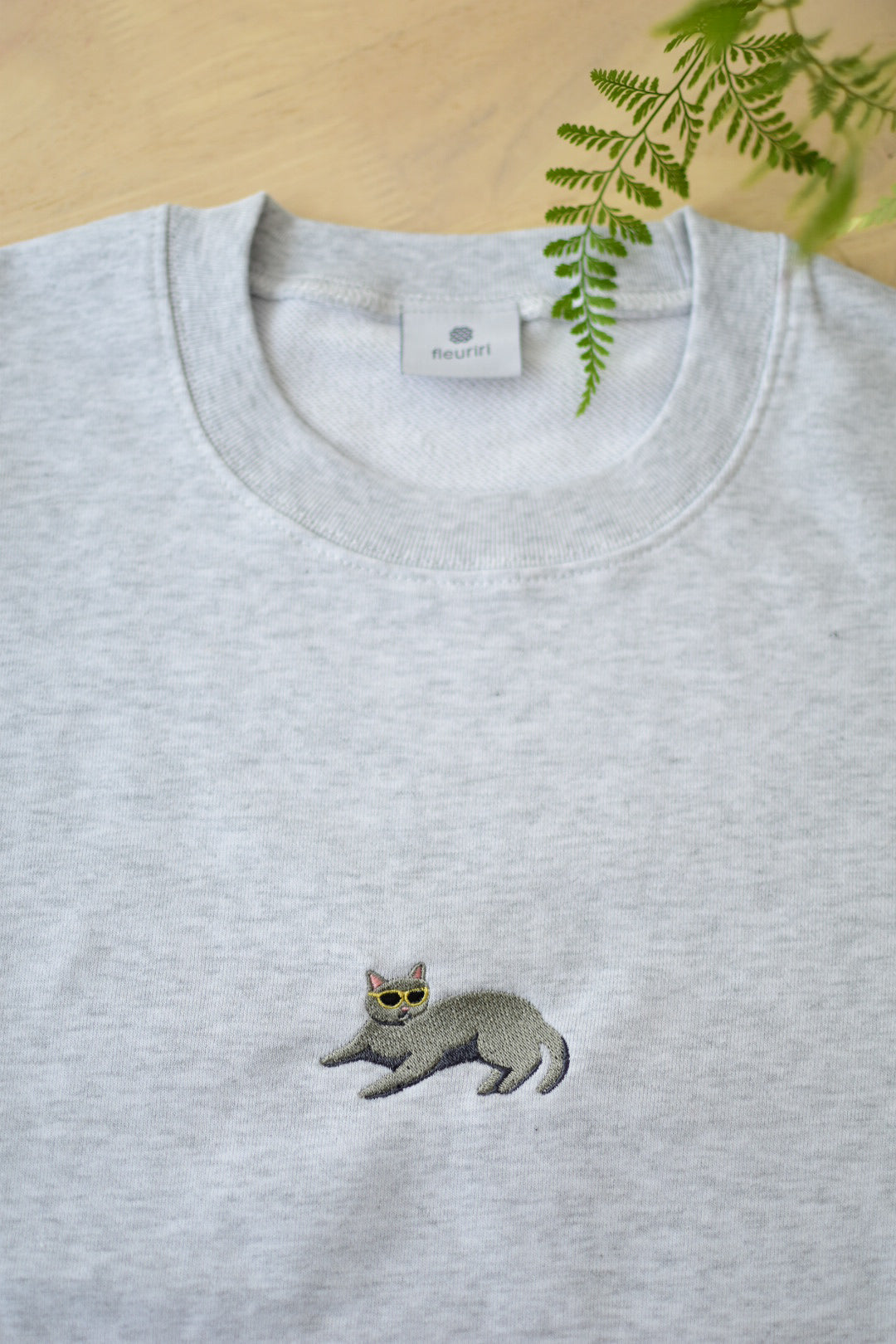 サングラスねこスウェットシャツ