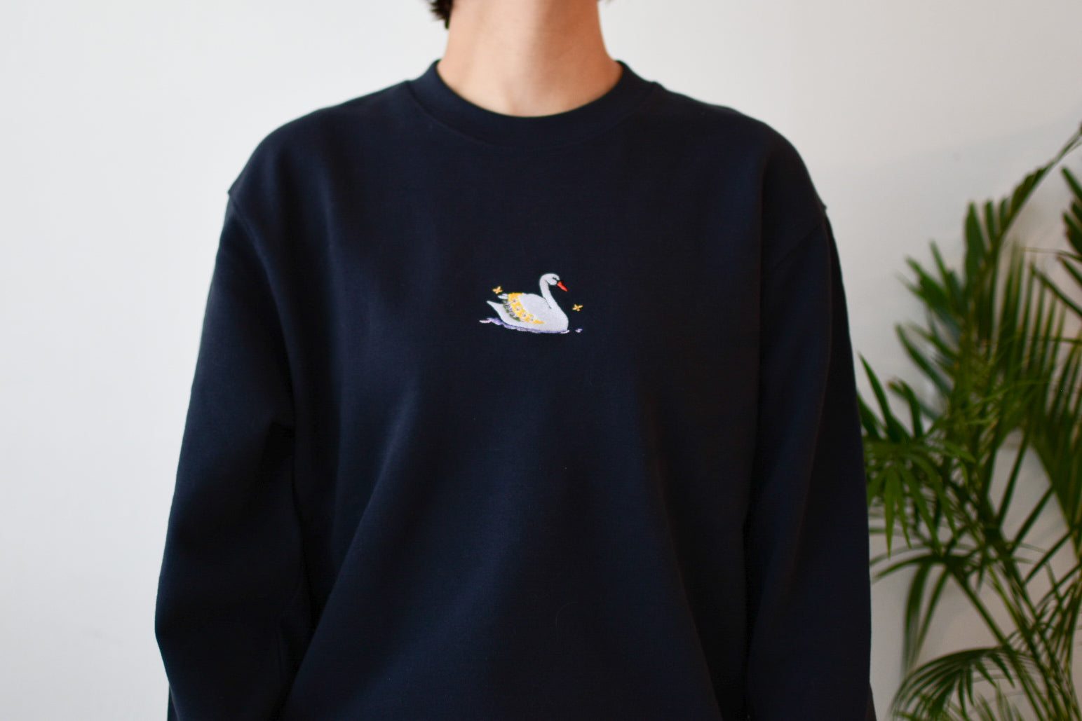 白鳥スウェット お花の白鳥スウェットシャツ – fleuriri